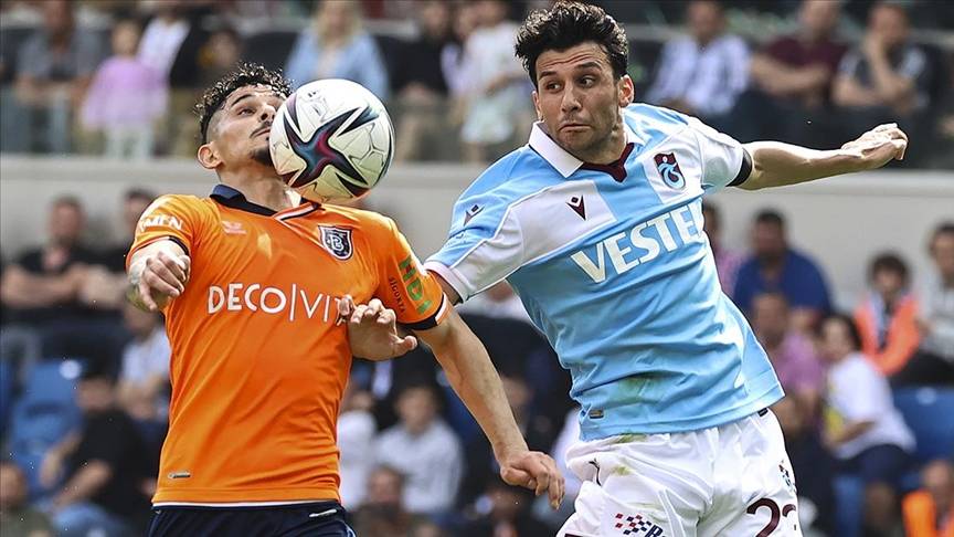 Başakşehir Trabzonspor maçı saat kaçta, hangi kanalda canlı yayınlanacak? İşte, muhtemel 11'ler... 2